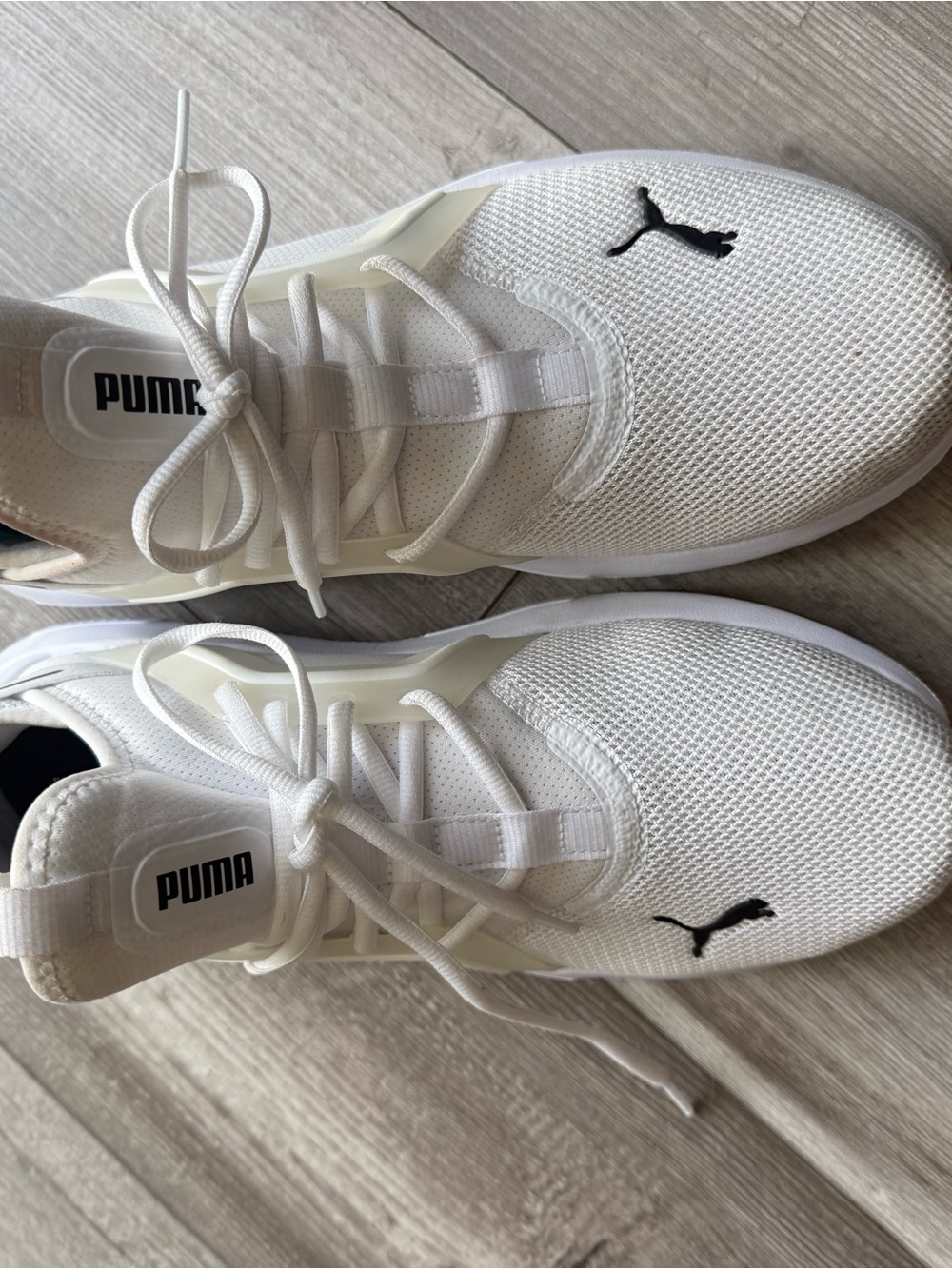 PUMA Sneakers